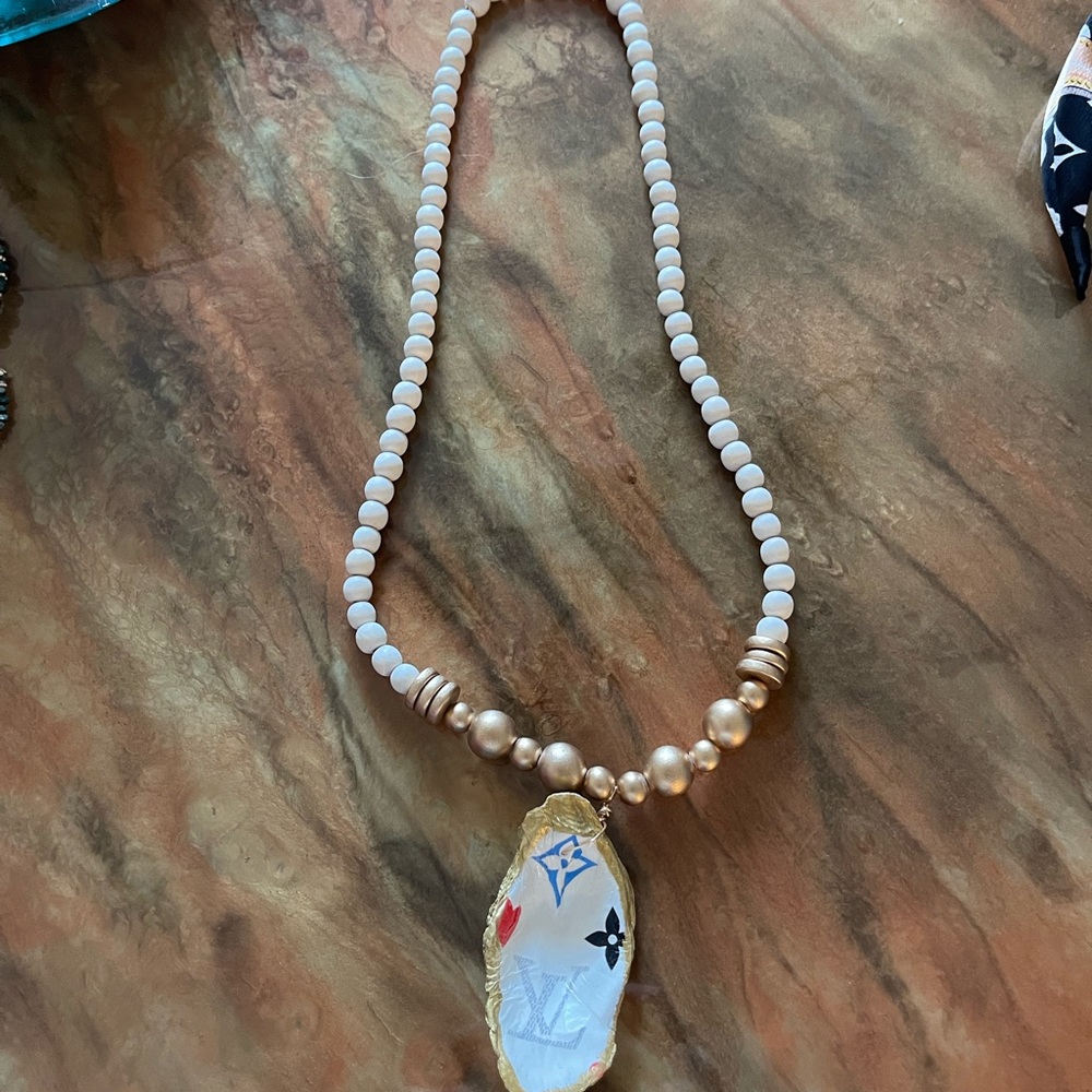 Stunning necklace